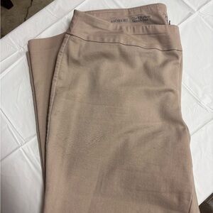 Effortless Stretch Women's Capris - Tan